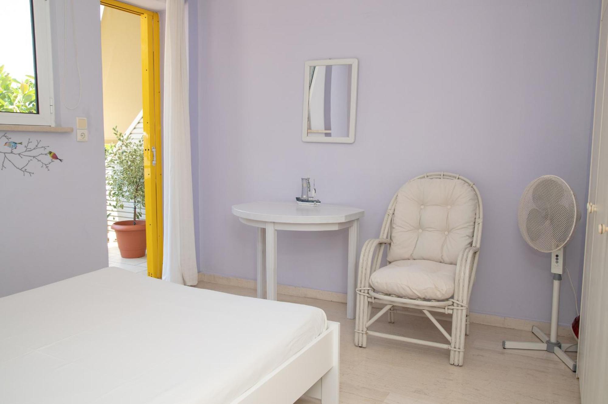 Eftihia Apartments By The Sea Ретимно Экстерьер фото